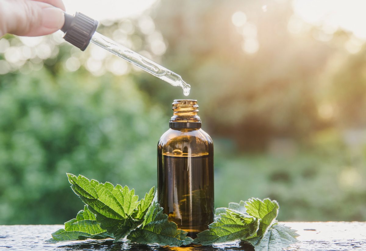 DIY Herbal Tincture: Nature's Healing in a Bottle – Upful Blends